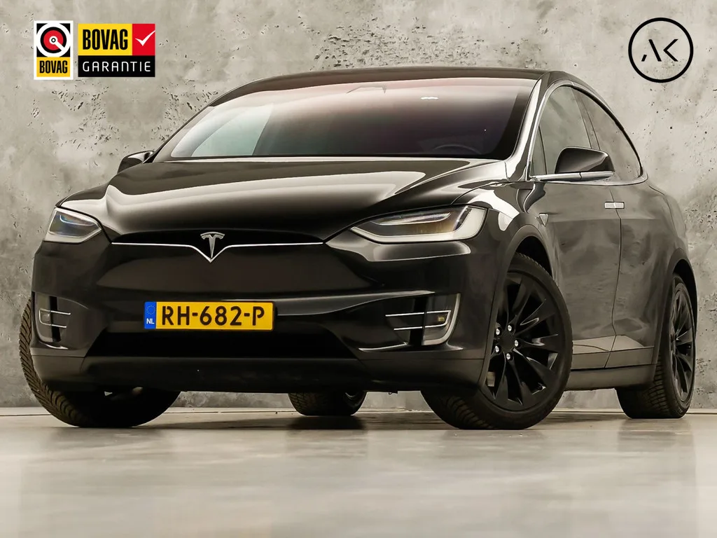 Tesla Model X (2017) — foto 1