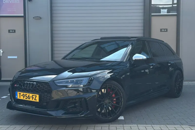 Audi RS4 (2018)