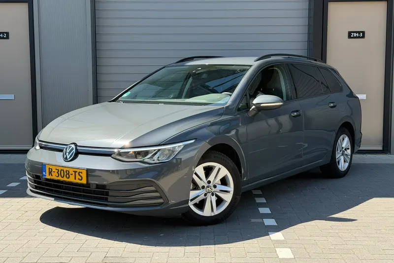 Volkswagen Golf (2022)