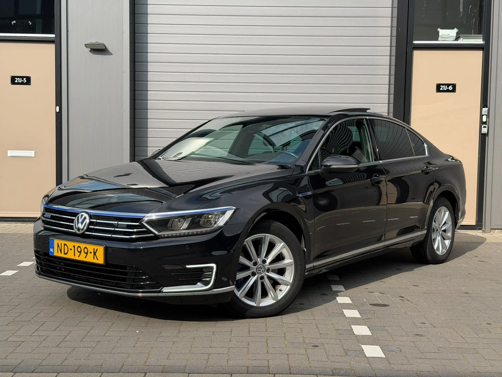 Volkswagen Passat (2016) — foto 1