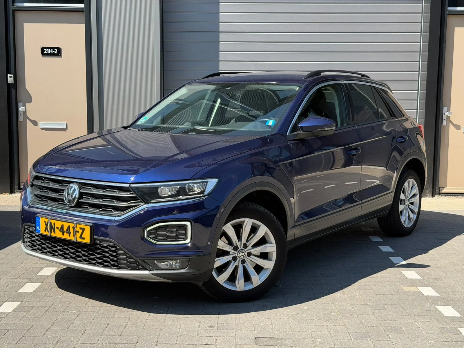 Volkswagen T-Roc (2018) — foto 1