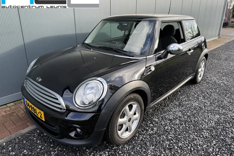 MINI One (2011)