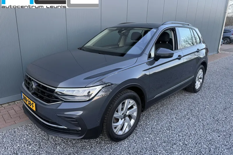 Volkswagen Tiguan (2023)