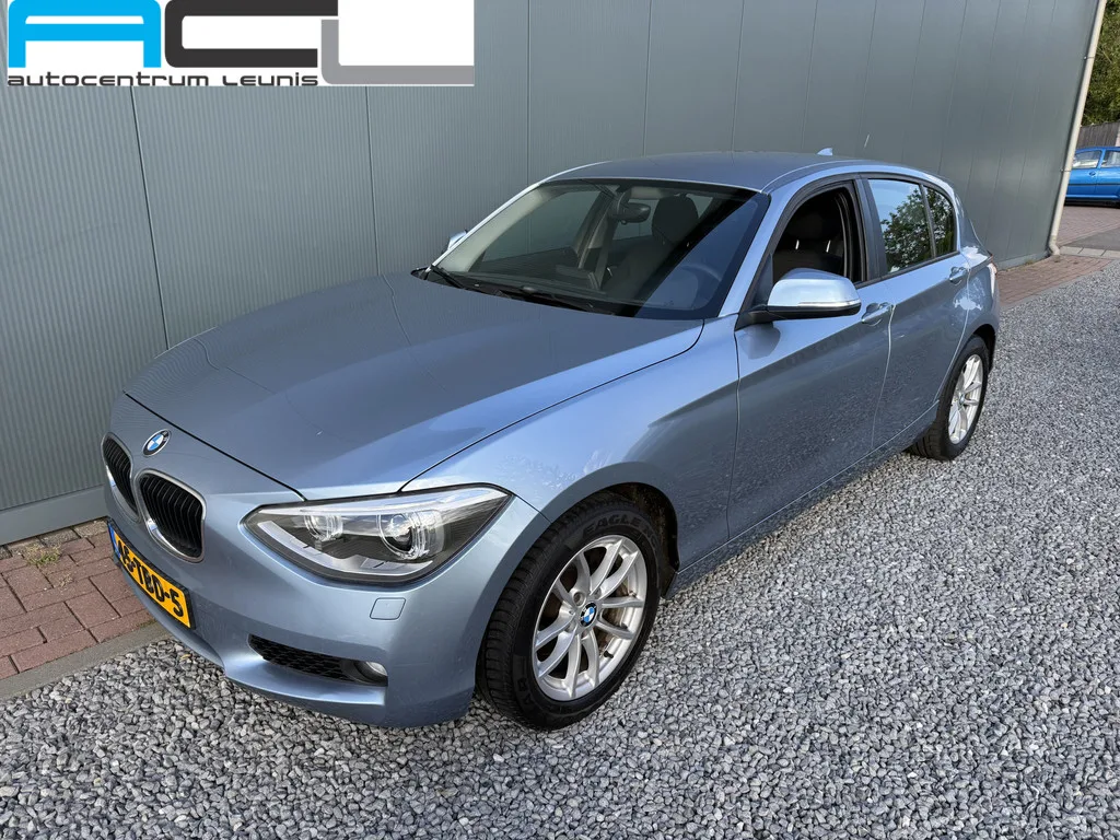 BMW 1-Serie (2011) — foto 1