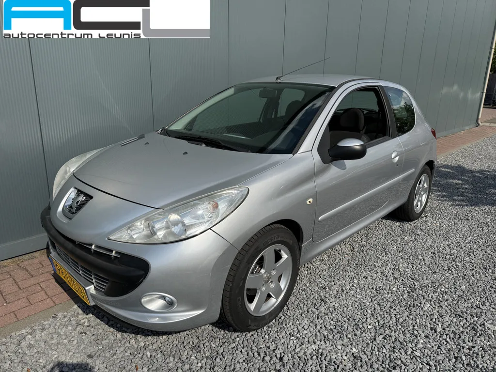 Peugeot 206+ (2010) — foto 1