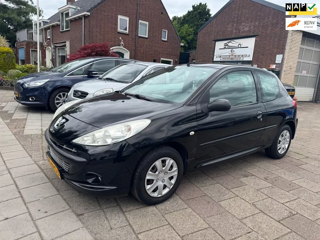 Peugeot 206 (2010) — foto 1