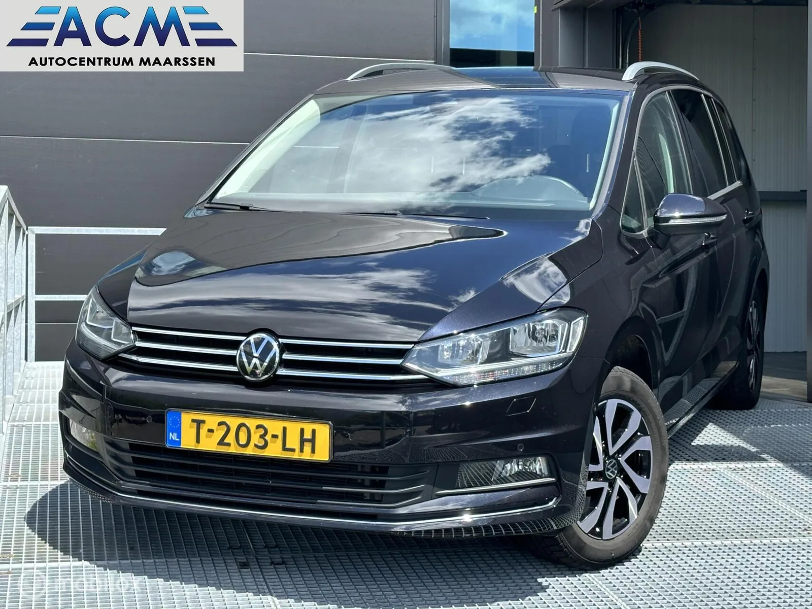 Volkswagen Touran (2022) — foto 1