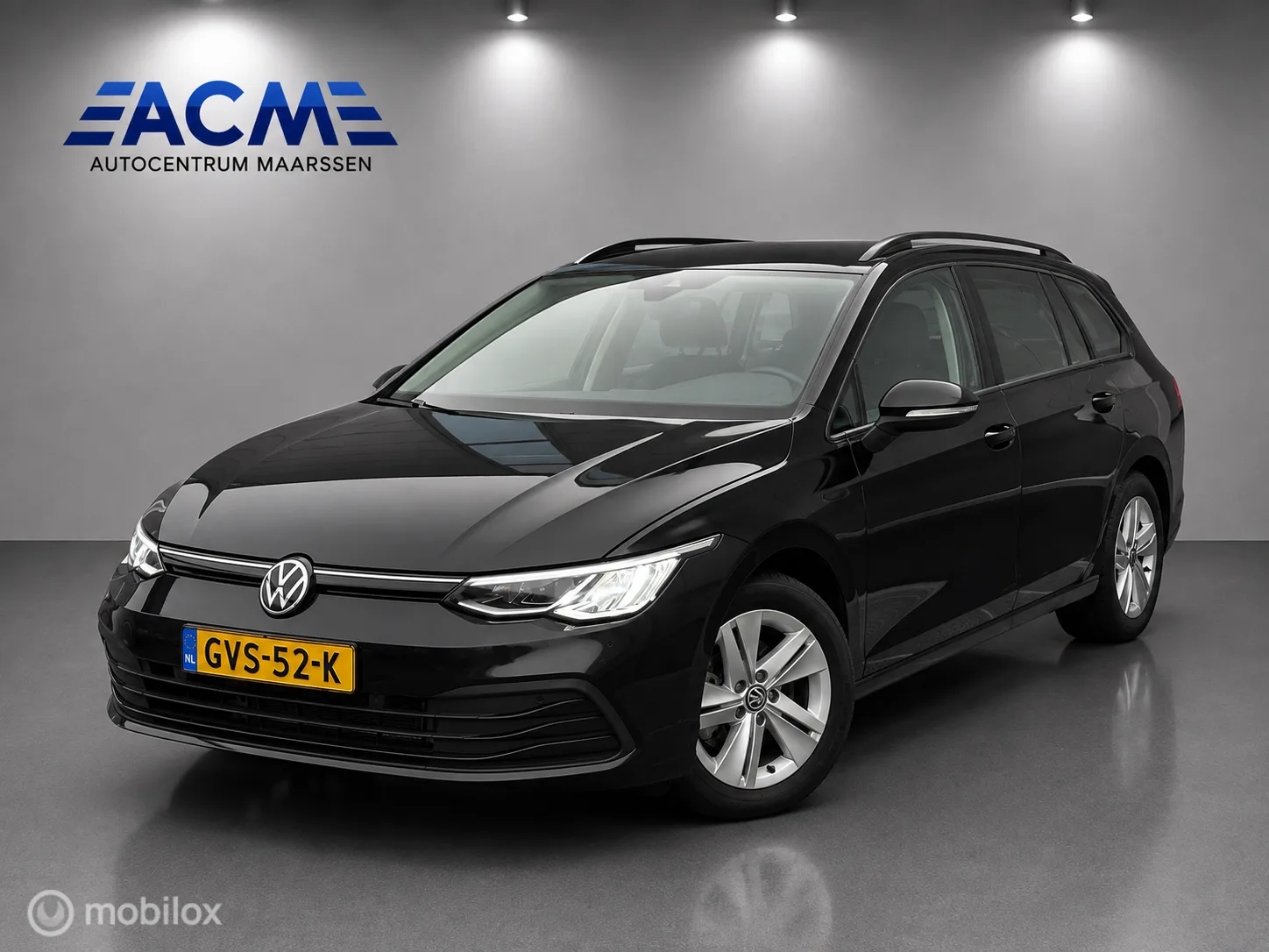 Volkswagen Golf (2024) — foto 1