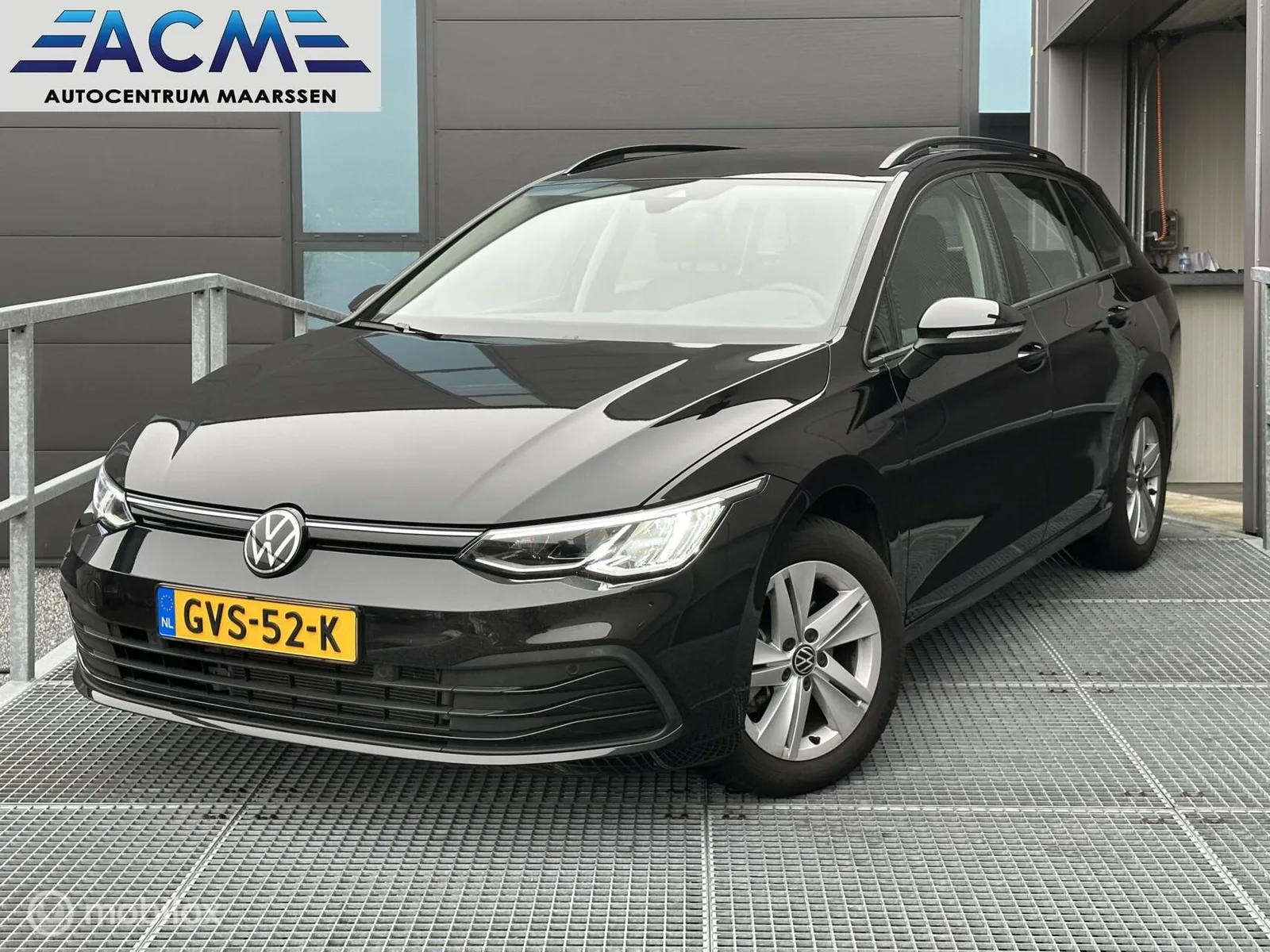 Volkswagen Golf (2024) — foto 1