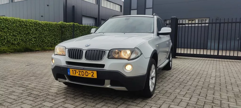 BMW X3 (2010) — foto 1