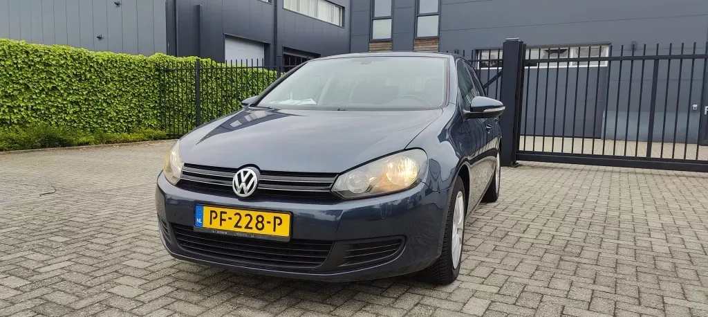 Volkswagen Golf (2009) — foto 1