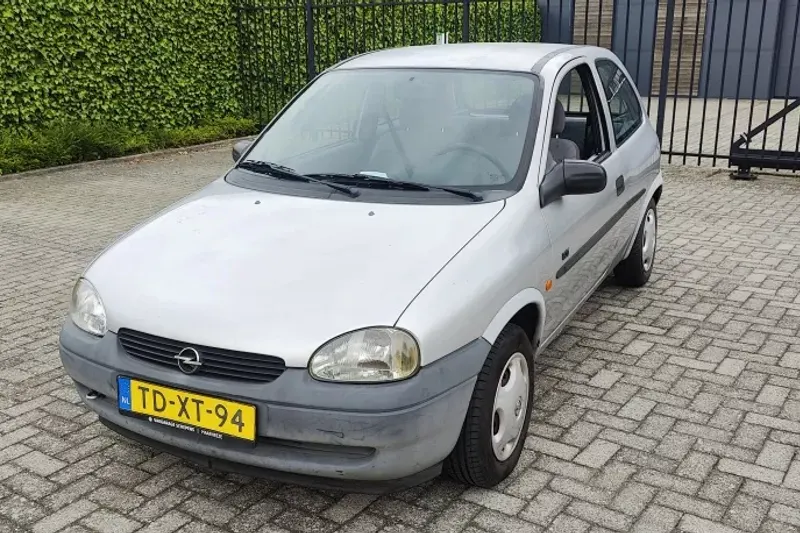 Opel Corsa (1998)