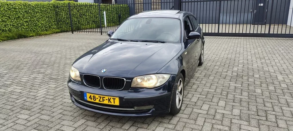 BMW 1-Serie (2008) — foto 1