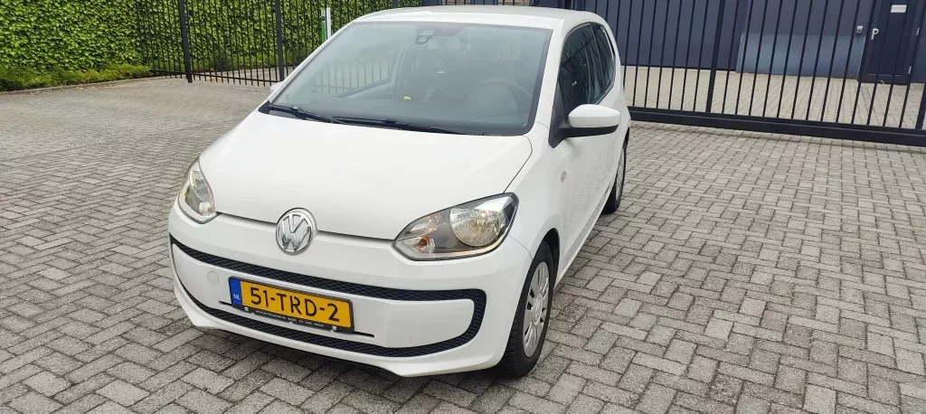 Volkswagen Up! (2012) — foto 1