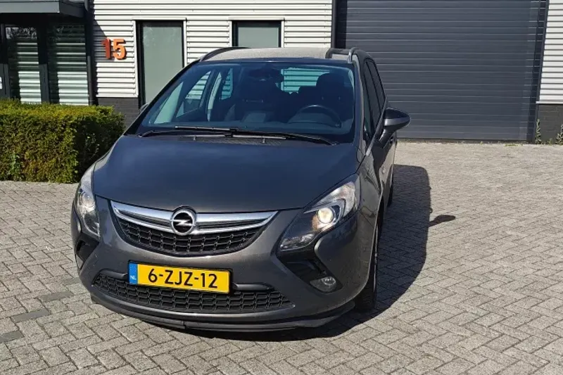 Opel Zafira (2015)