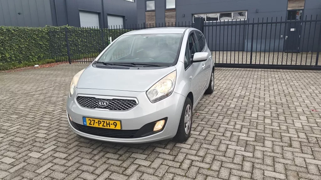 Kia Venga (2011) — foto 1