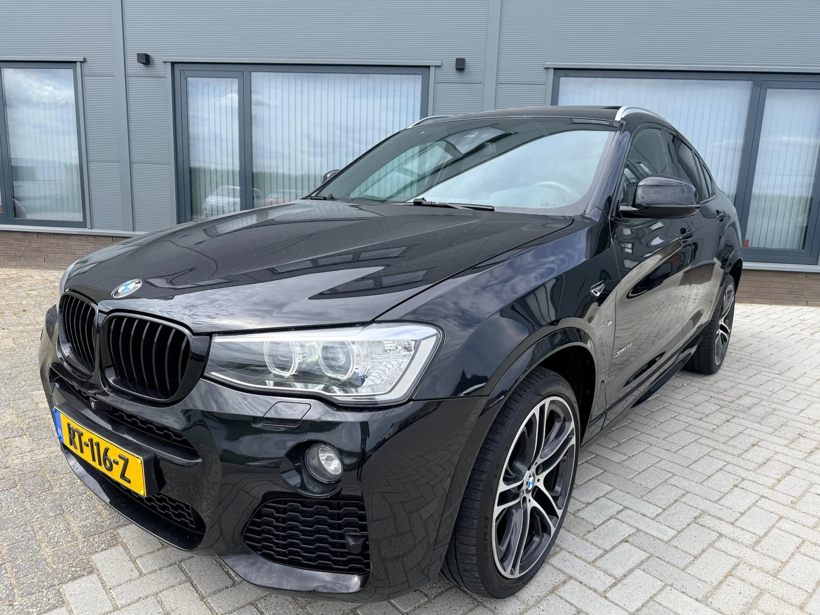 BMW X4 (2017) — foto 1