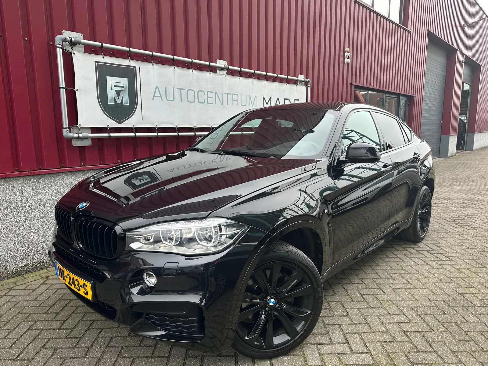 BMW X6 (2015) — foto 1