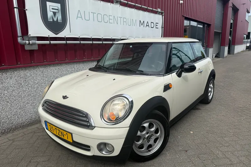 MINI One (2008)