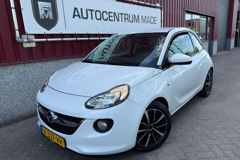 Opel Adam (2014)