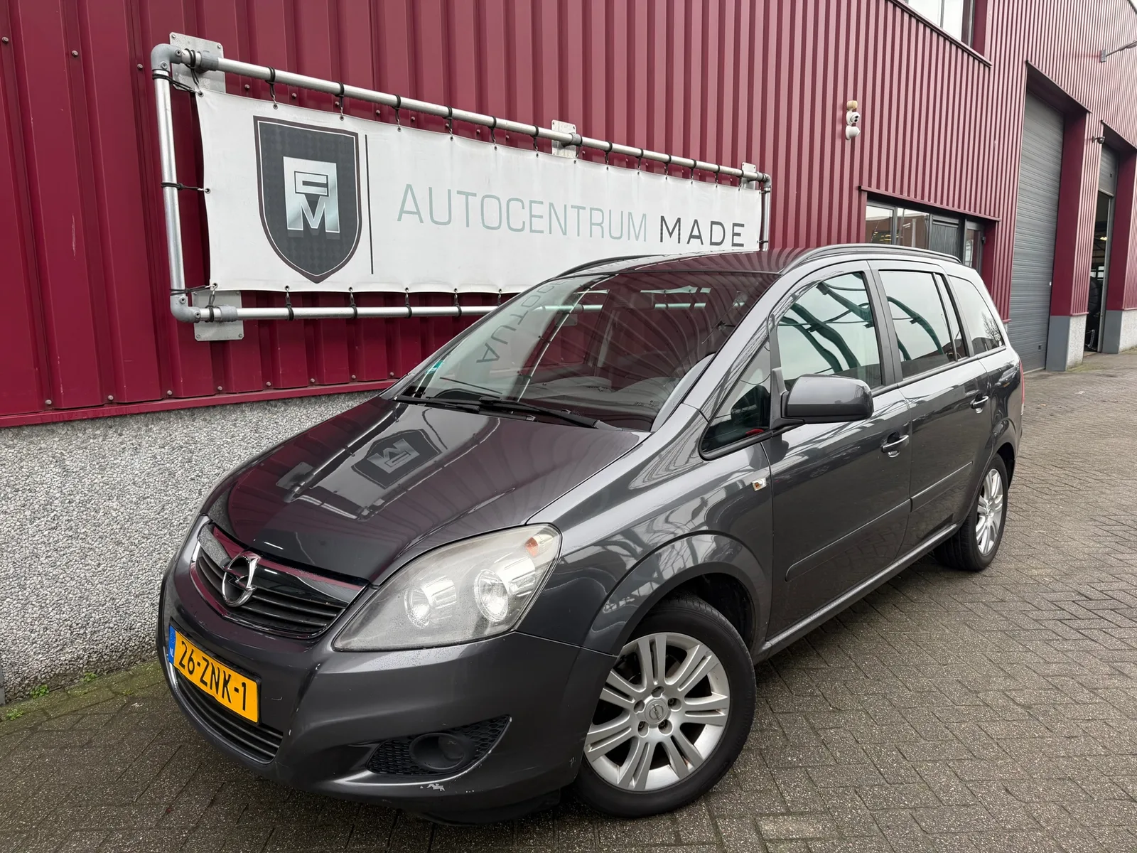 Opel Zafira (2012) — foto 1