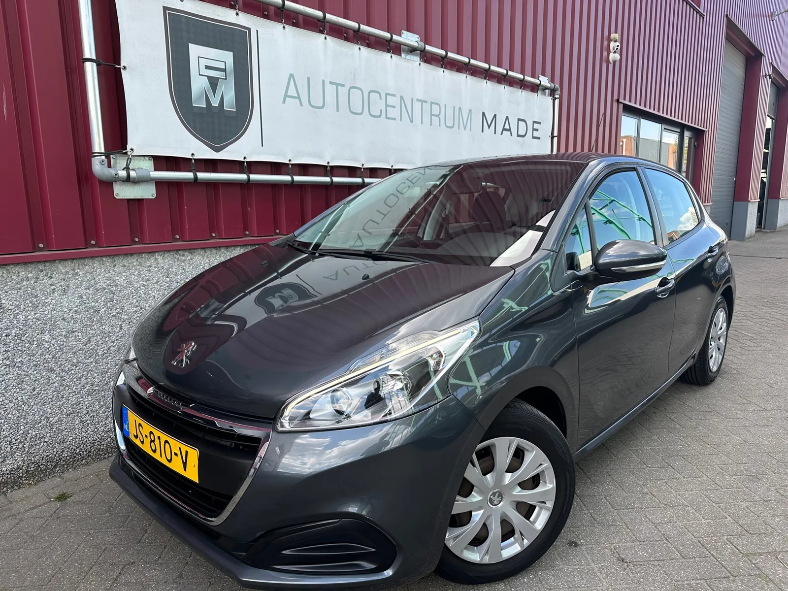 Peugeot 208 (2016) — foto 1