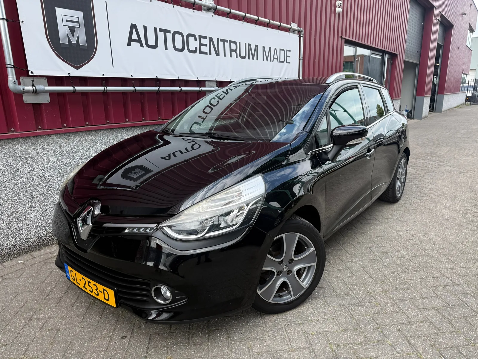 Renault Clio (2015) — foto 1