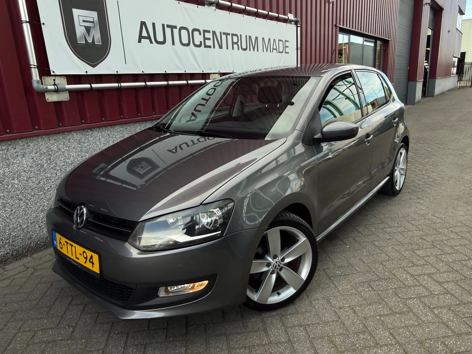 Volkswagen Polo (2010) — foto 1