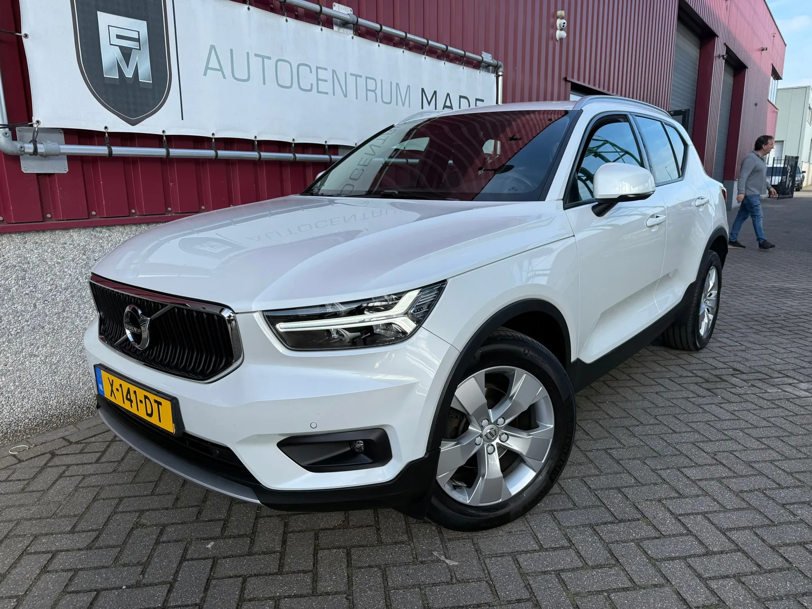 Volvo XC40 (2021) — foto 1