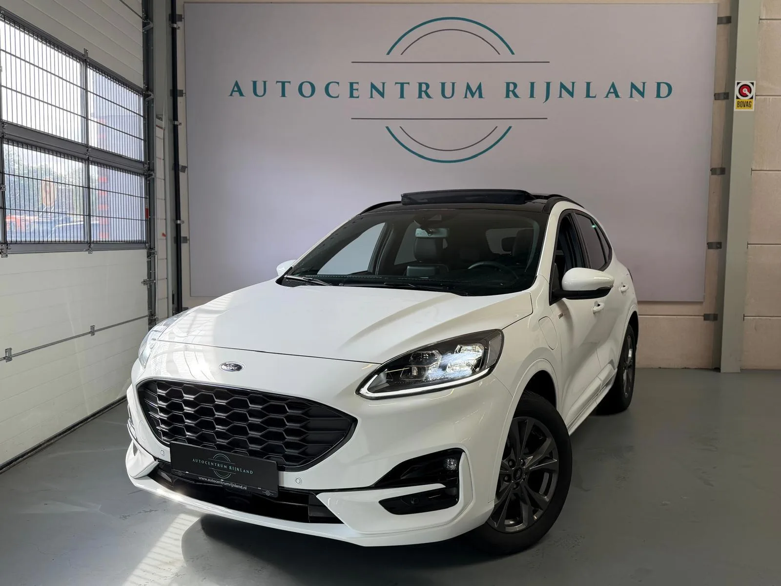 Ford Kuga (2023) — foto 1
