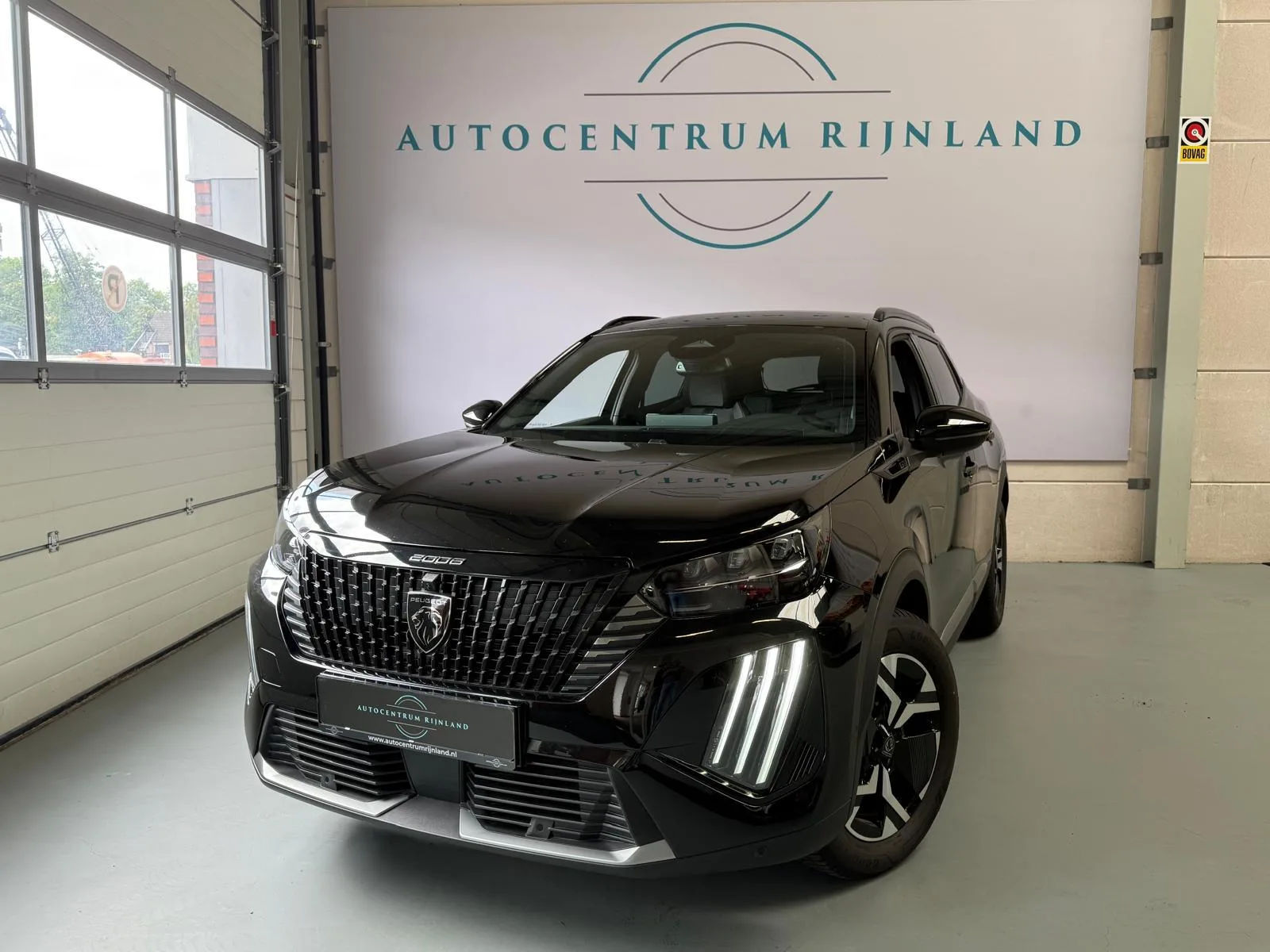 Peugeot 2008 (2025) — foto 1