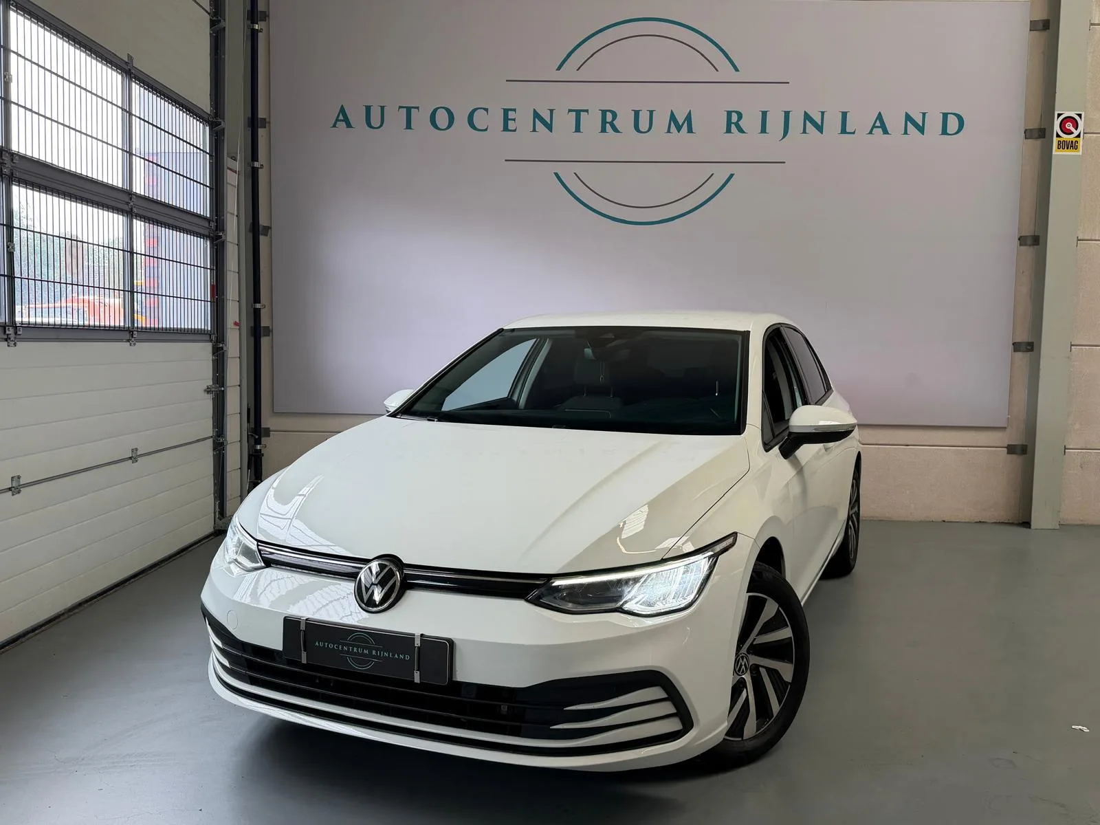 Volkswagen Golf (2020) — foto 1