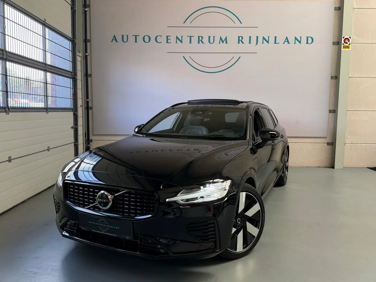 Volvo V60 (2025) — foto 1
