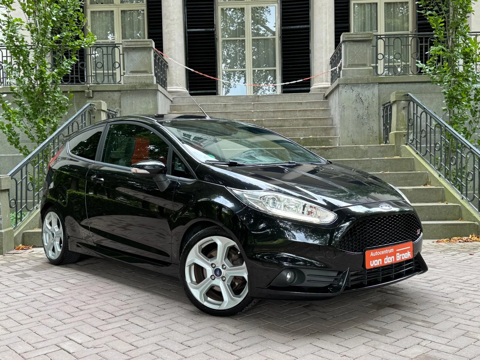 Ford Fiesta (2014) — foto 1