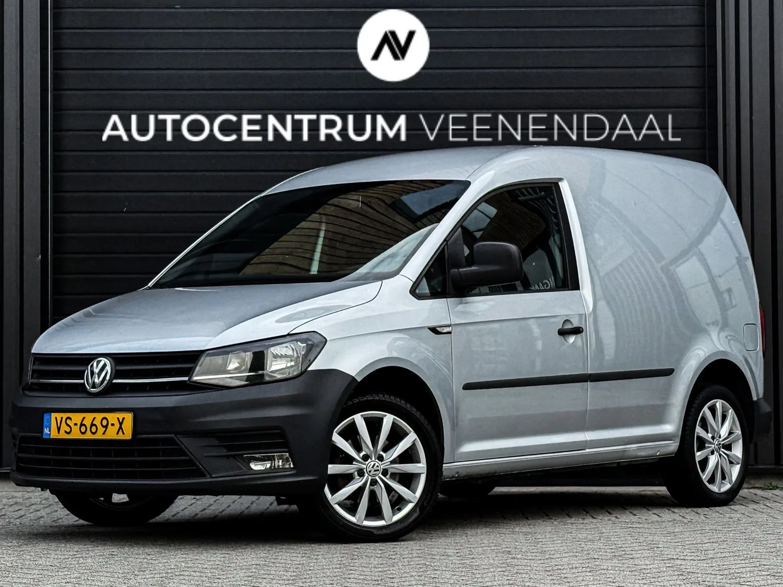 Volkswagen Caddy (2016) — foto 1