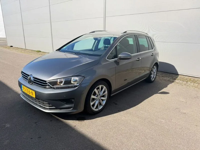 Volkswagen Golf Sportsvan (2017) — foto 1