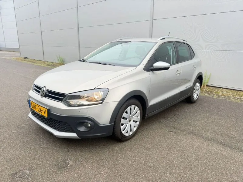 Volkswagen Polo (2012) — foto 1