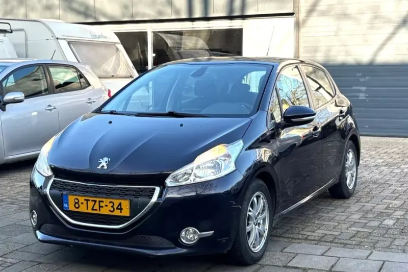 Peugeot 208 (2014)