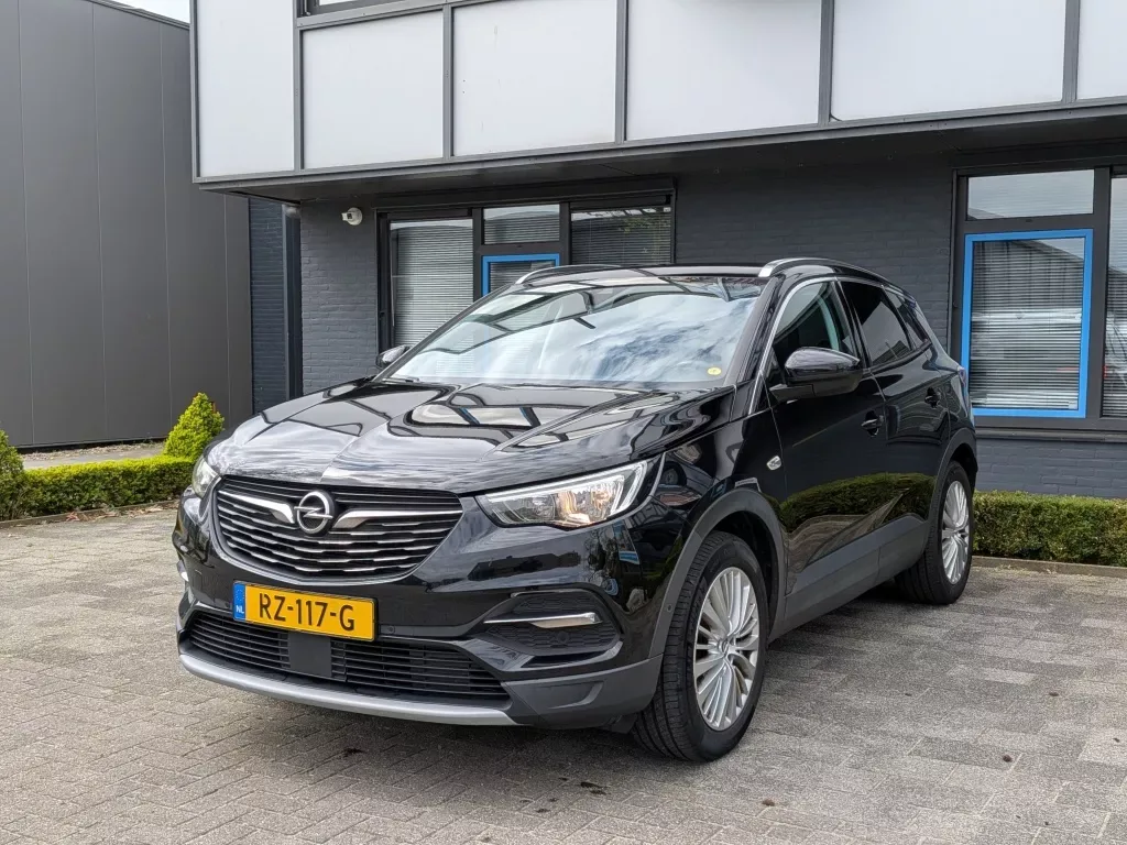 Opel Grandland X (2018) — foto 1