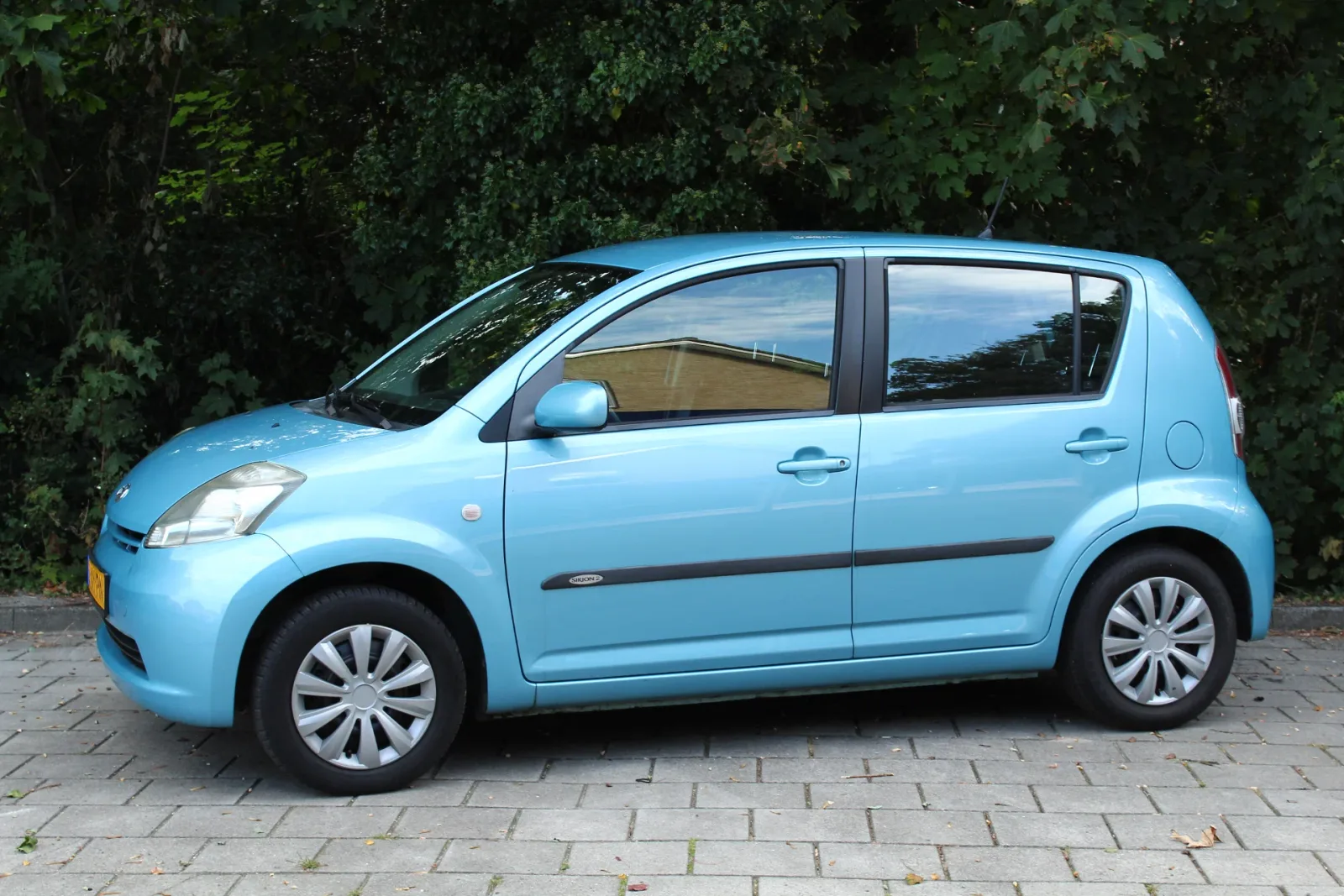 Daihatsu Sirion (2007) — foto 1