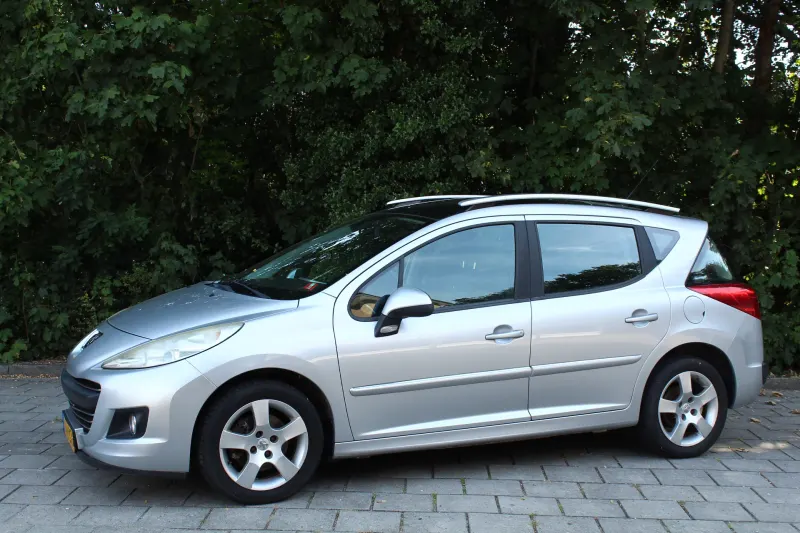 Peugeot 207 (2010)