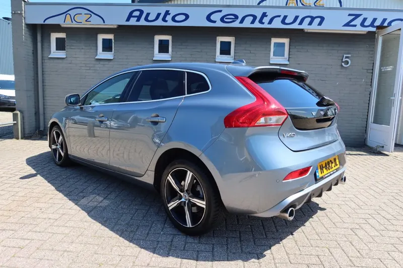 Volvo V40 (2020)