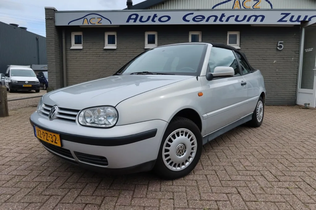 Volkswagen Golf (1999) — foto 1