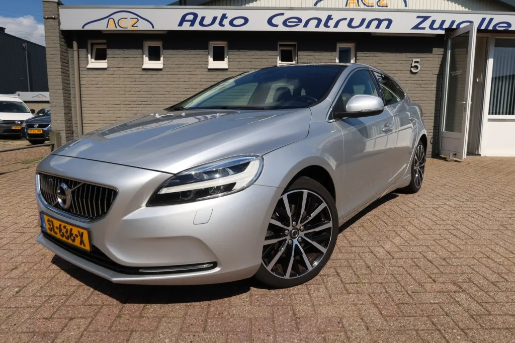 Volvo V40 (2018) — foto 1