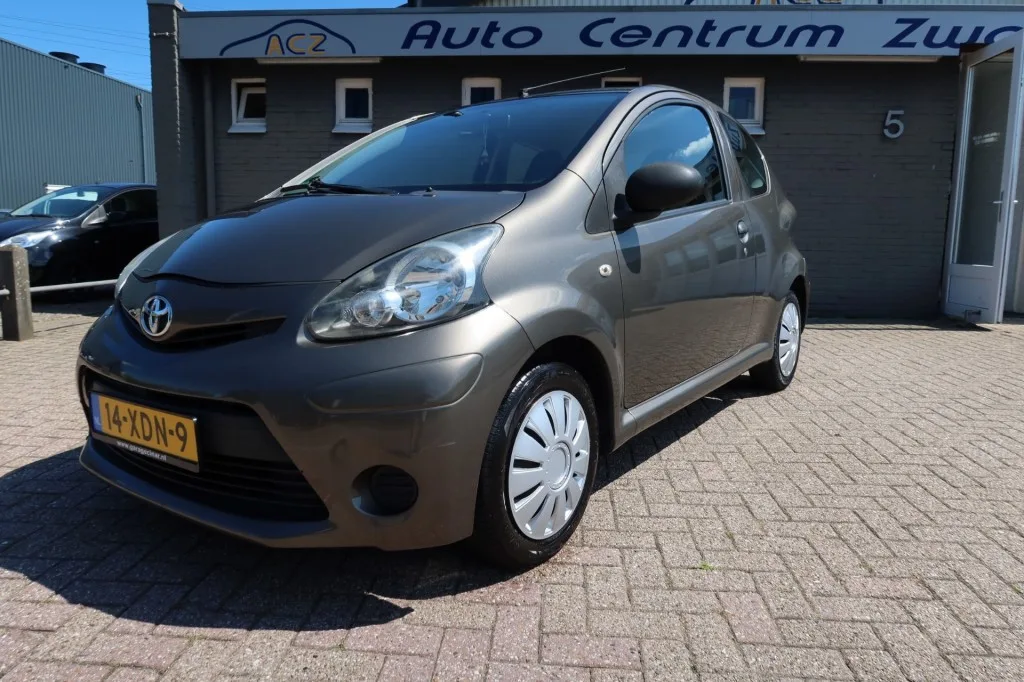Toyota Aygo (2012) — foto 1