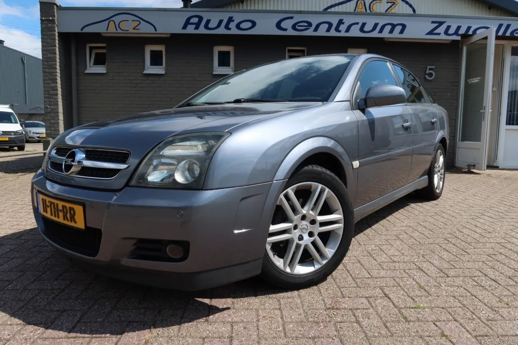 Opel Vectra (2006) — foto 1
