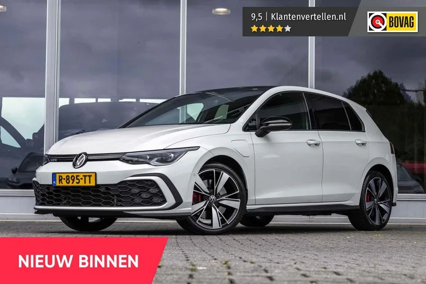 Volkswagen Golf (2021) — foto 1