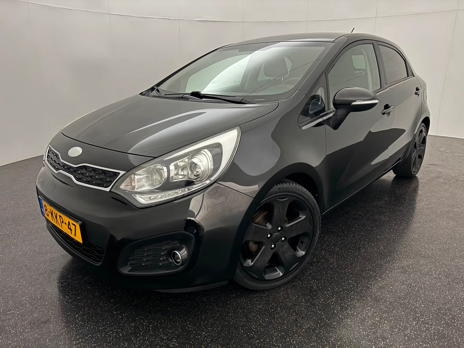 Kia Rio (2013) — foto 1