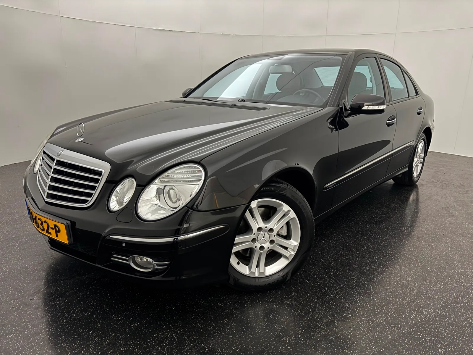 Mercedes-Benz E-Klasse (2007) — foto 1