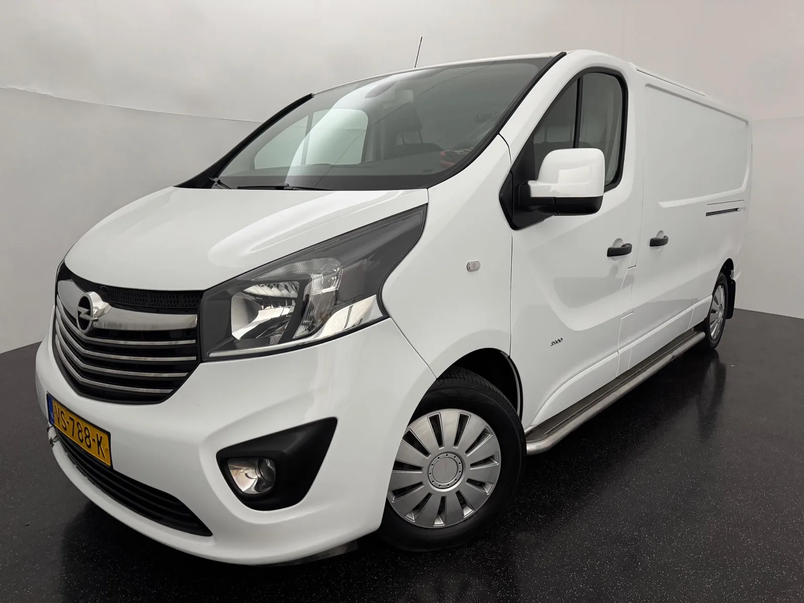 Opel Vivaro (2015) — foto 1